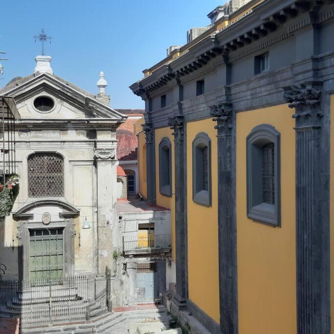 Sguardo Sul Duomo Apartment Napoli Exterior foto